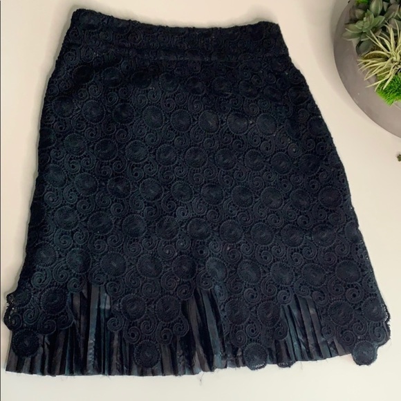 Leifsdottir Black Pleated Crochet Overlay knee length skirt a line  8 - Picture 6 of 8